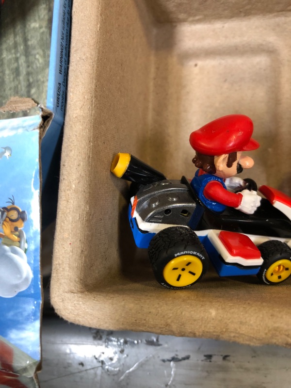 Photo 3 of Carrera Mario Kart 8 Racing Track Set
MINOR DAMAGE TO TRACK//SEE PHOTO//