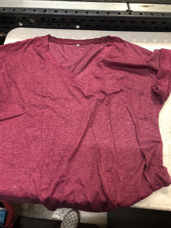 Photo 1 of womens short sleeve heathered maroon v neck size xl 