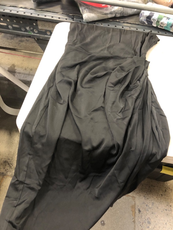 Photo 1 of  WOMENS DRESS
SIZE XXL 