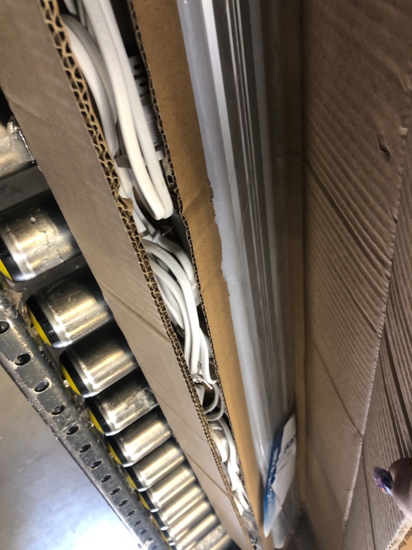 Photo 1 of (Pack of 6) Barrina LED T5 Integrated Single Fixture