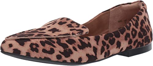 Photo 1 of Amazon Essentials Women's Loafer Flat
7.5