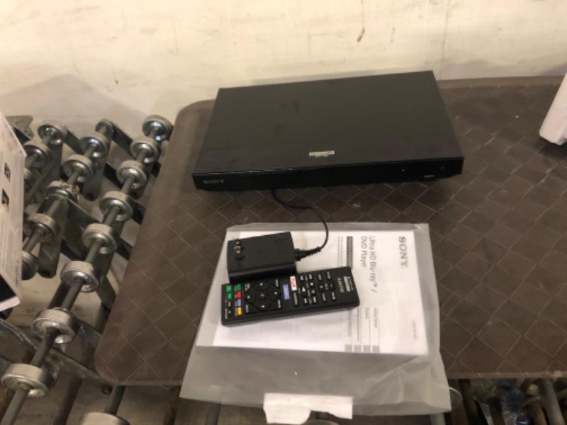 Photo 2 of Parts Only !!! Sony UBP- X700M 4K Ultra HD Home Theater Streaming Blu-ray™ Player with HDMI Cable PLAYER W/ HDMI CABLE
