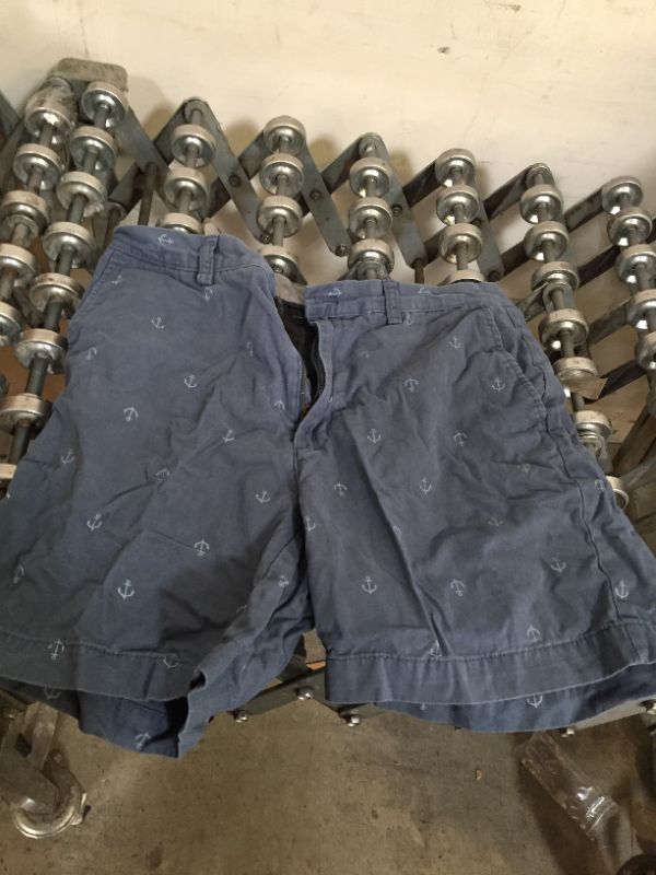 Photo 1 of BOYS ANCHOR SHORTS
SIZE 32