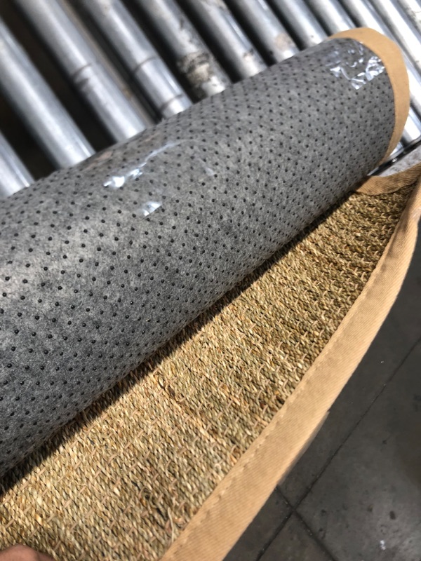 Photo 1 of 2'6ft x 6ft area rug 