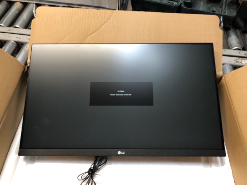 Photo 2 of LG 24MK600M-B 24'' Full HD (1920 x 1080) IPS Display with 3-Side Virtually Borderless Design and Radeon FreeSync Technology and Dual HDMI, Black
