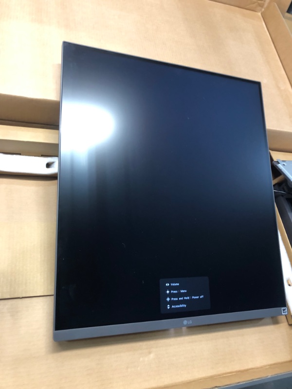 Photo 2 of ***USED - POWERS ON - SEE COMMENTS***
LG 28MQ750-C 28 Inch SDQHD (2560 x 2880) Nano IPS DualUp Monitor with Tilt/Height/Swivel Stand