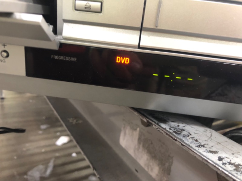 Photo 6 of DAMAGED**Sony SLVD370P DVD/VCR Progressive Scan Combo Player
