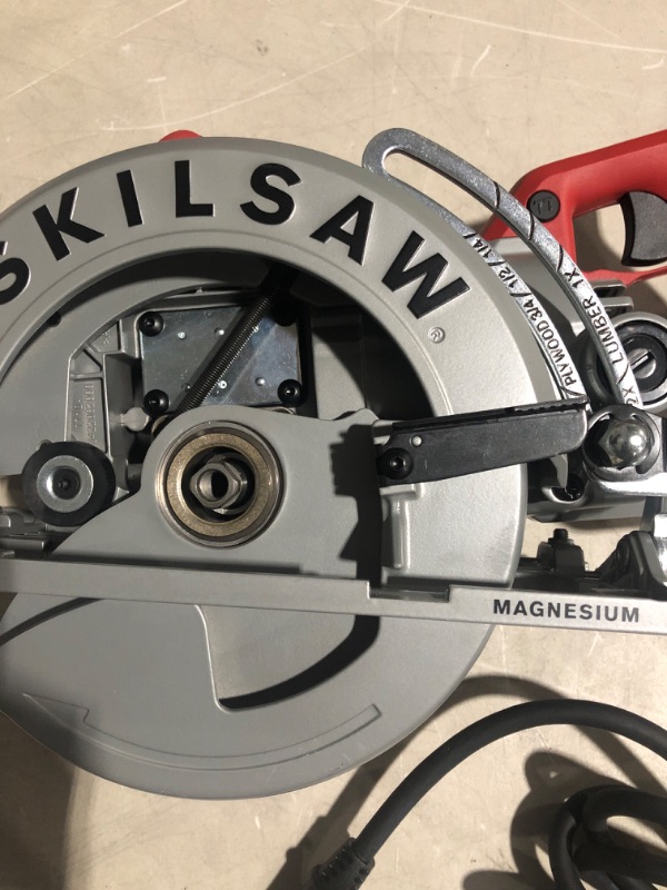 Photo 3 of * read notes * 
SKILSAW 15-Amp 7-1/4-Inch Lightweight Worm Drive Circular Saw with 6.5 AMP 