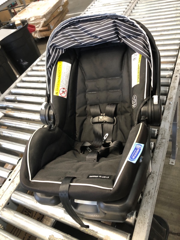 Photo 1 of car seat