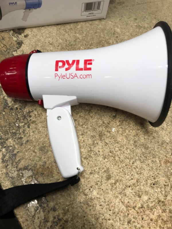 Photo 1 of PylePro PMP50 50 Watt 1,200 Yard Sound Range Portable Bullhorn Megaphone Speaker with Built In MP3 Input Jack and Loud Siren Alarm