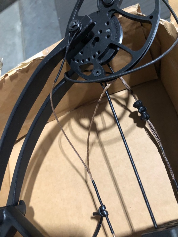 Photo 1 of *MINOR DAMAGE*
Bear Archery Royale Youth Compound Bow No Press Needed Right Hand Shadow