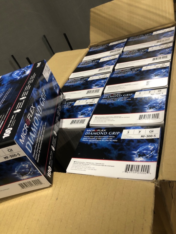 Photo 1 of Microflex Diamond Grip Disposable Gloves in Latex Multi-Purpose, Powder Free Glove in Natural Rubber for Exam, Cleaning or Mechanic Tasks, White, Size Small, Case of 1000 Units (MF-300-S-10)