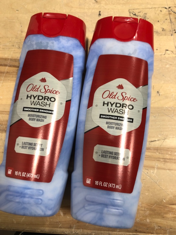 Photo 2 of Old Spice Hydro Wash Smoother Swagger, Body Wash, 16. Fl.Oz 1 Pound (Pack of 2)