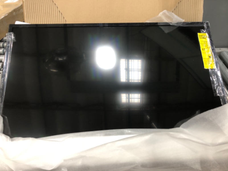 Photo 2 of SAMSUNG 32-inch Class LED Smart FHD TV 1080P (UN32N5300AFXZA, 2018 Model)