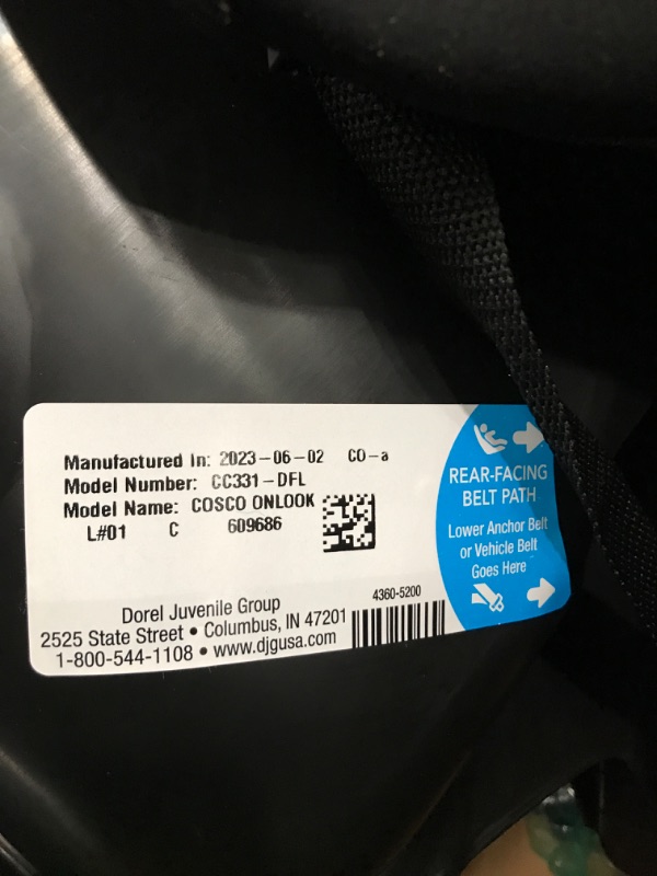 Photo 1 of Cosco Onlook 2-in-1 Convertible Car Seat, Rear-Facing 5-40 pounds and Forward-Facing 22-40 pounds and up to 43 inches, Black Arrows