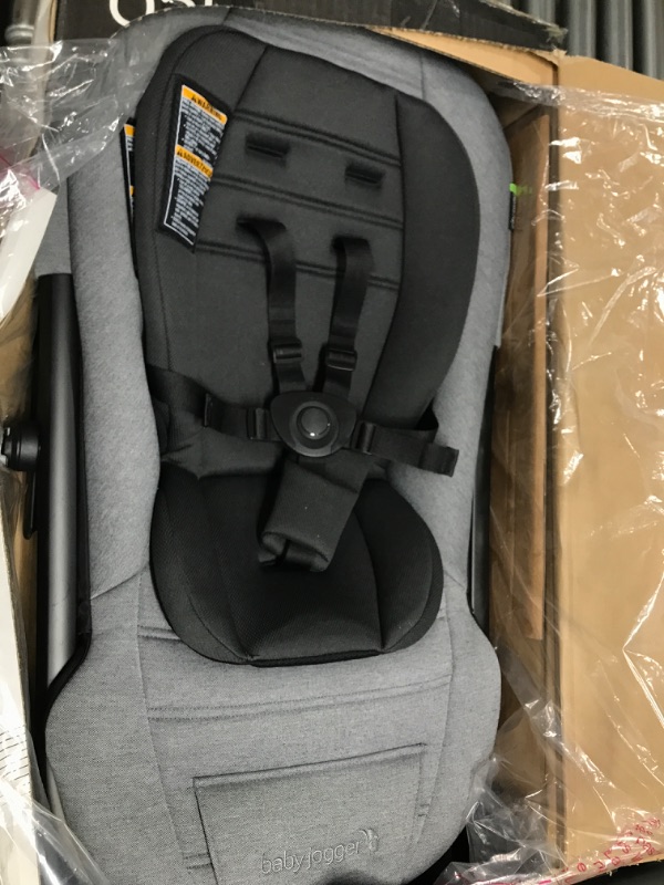 Photo 2 of Baby Jogger City Sway Rocker, Graphite