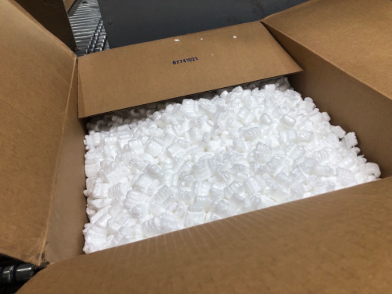 Photo 2 of StarBoxes Regular Packing Peanuts