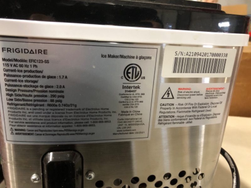 Photo 5 of [READ NOTES]
Frigidaire EFIC123-SS Counter Top Maker, Produces 26 pounds Ice per Day, Stainless Steel, Stainless Stainless Maker