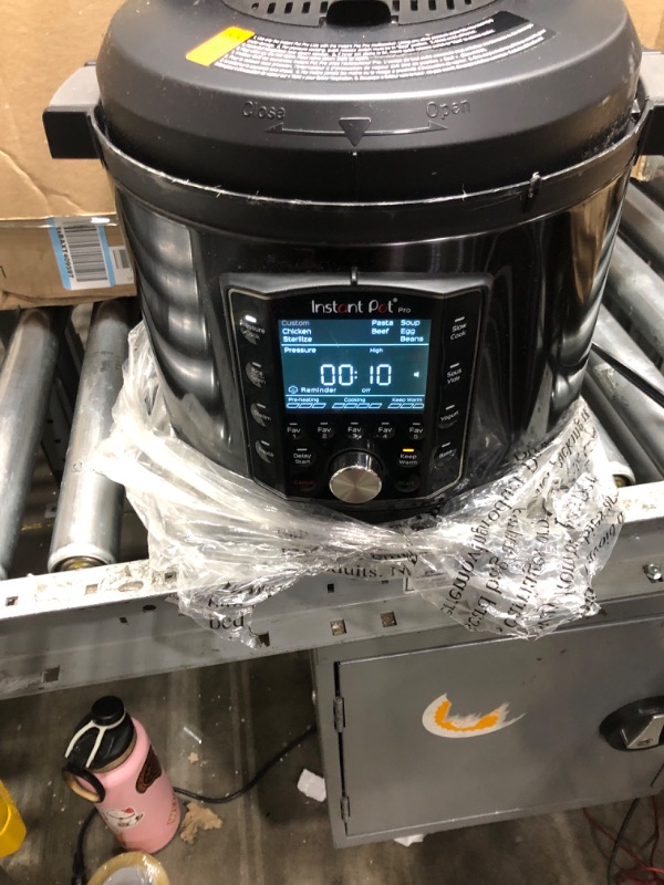 Photo 2 of [FOR PARTS, READ NOTES]
Instant Pot Pro 10-in-1 Pressure Cooker, Slow Cooker, Rice/Grain Cooker, Steamer, Sauté, Sous Vide, Yogurt Maker, Sterilizer, and Warmer NONREFUNDABLE