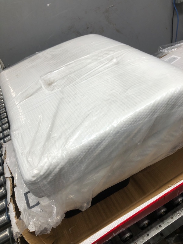 Photo 1 of 
Foamma 4" x 24" x 48" High Density Upholstery Foam Padding, Thick-Custom Pillow, Chair, and Couch Cushion Replacement Foam, Craft Foam...
Color:High Density
Size:4" x 24"x 48"