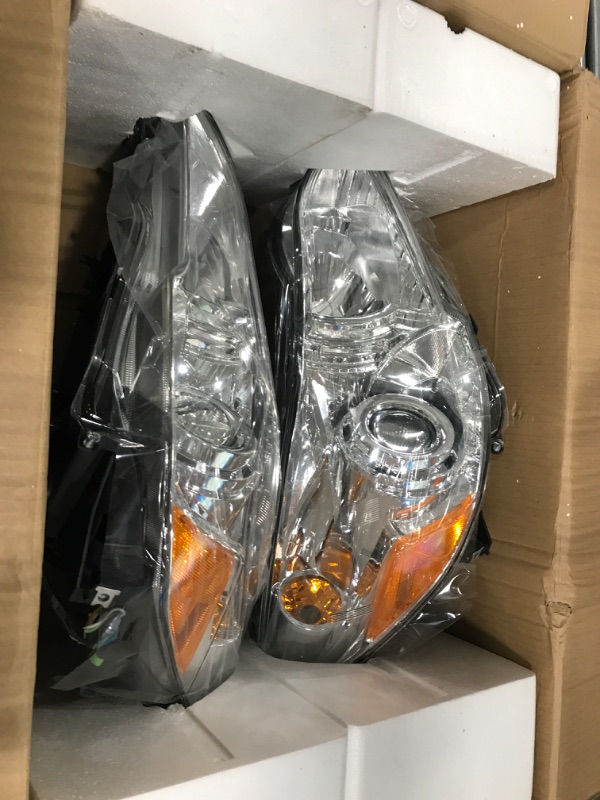 Photo 2 of **NON-REFUNDABLE FOR PARTS**SEE NOTES
ADCARLIGHTS 2010 2011 2012 2013 2014 Subaru Legacy/Outback Headlight Assembly for 10 11 12 13 14 Legacy/Outback Headlights Clear Lens Chrome Housing Amber Reflector Headlamp Replacement Pair