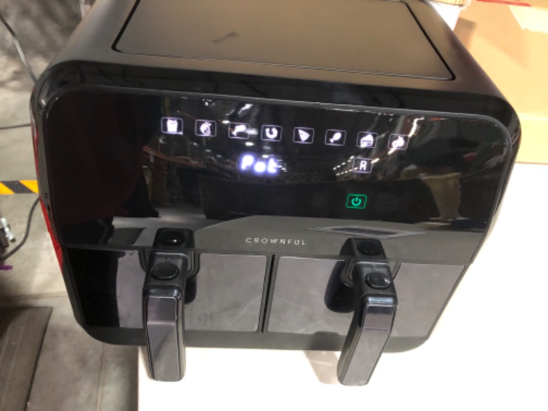 Photo 7 of ***USED - HAS A SMELL - POWERS ON - UNABLE TO TEST FURTHER***
CROWNFUL 8 Quart 8 in 1 Dual Basket Air Fryer with Independent Temperature Control, 1700W, Black