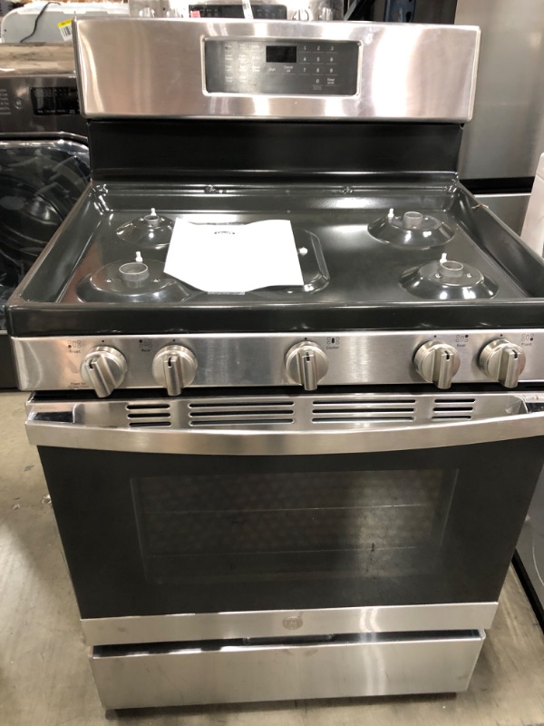 Photo 1 of GE 30-in 4 Burners 4.8-cu ft Freestanding Natural Gas Range