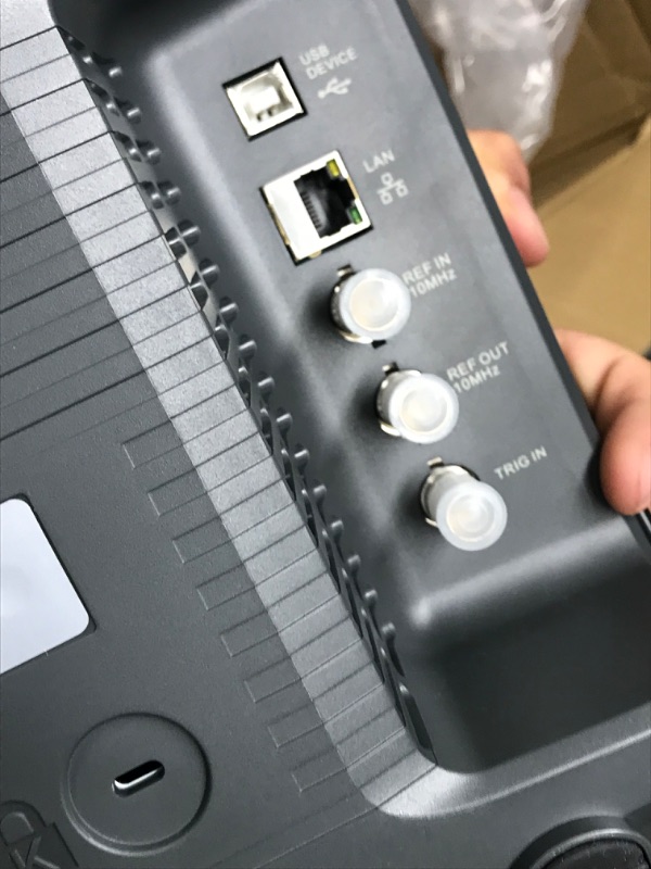 Photo 3 of Siglent SDS6054A Digital Storage Oscilloscope, 500MHz, 4CH, 5GSa/s, 12.1'' TS, SDS6000A Series
