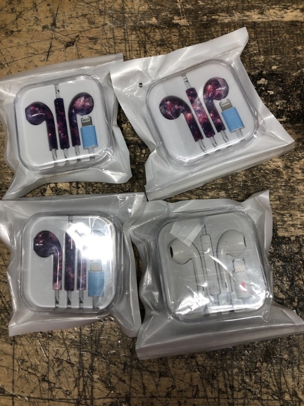 Photo 1 of 4 PACK WIRED EARPHONES FOR APPLE PRODUCTS