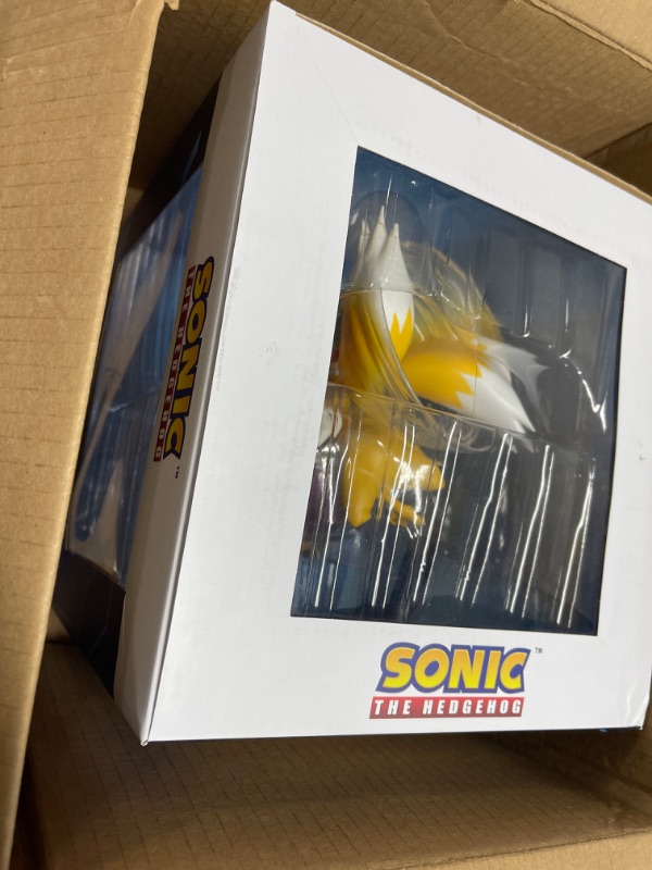 Photo 2 of Diamond Select Sonic Gallery Tails PVC Statue