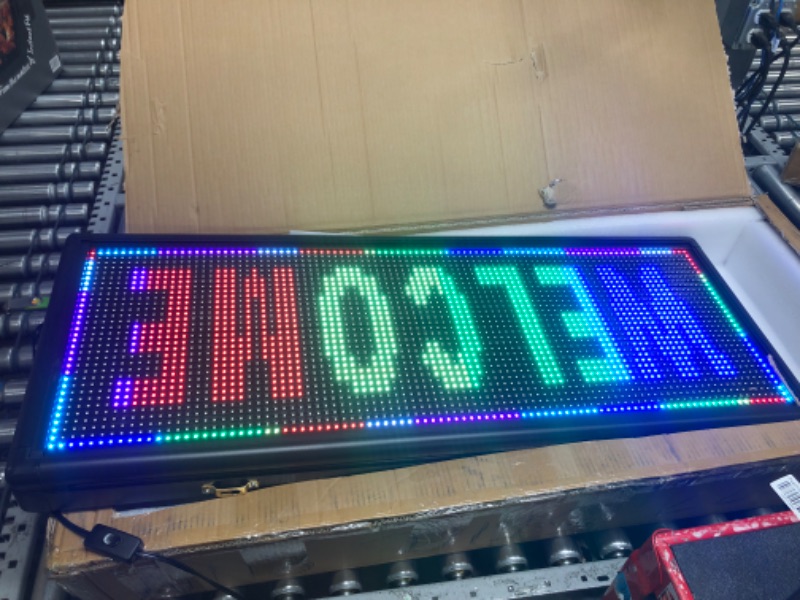 Photo 3 of 20mm RGY 1 Row Programmable Scrolling LED Sign (15.1" x 40.2")
