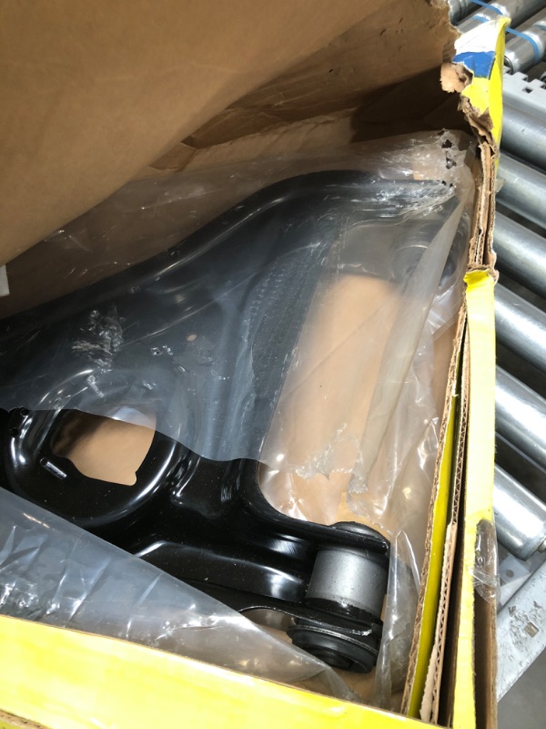 Photo 1 of MOOG RK620499 Control Arm and Ball Joint Assembly
