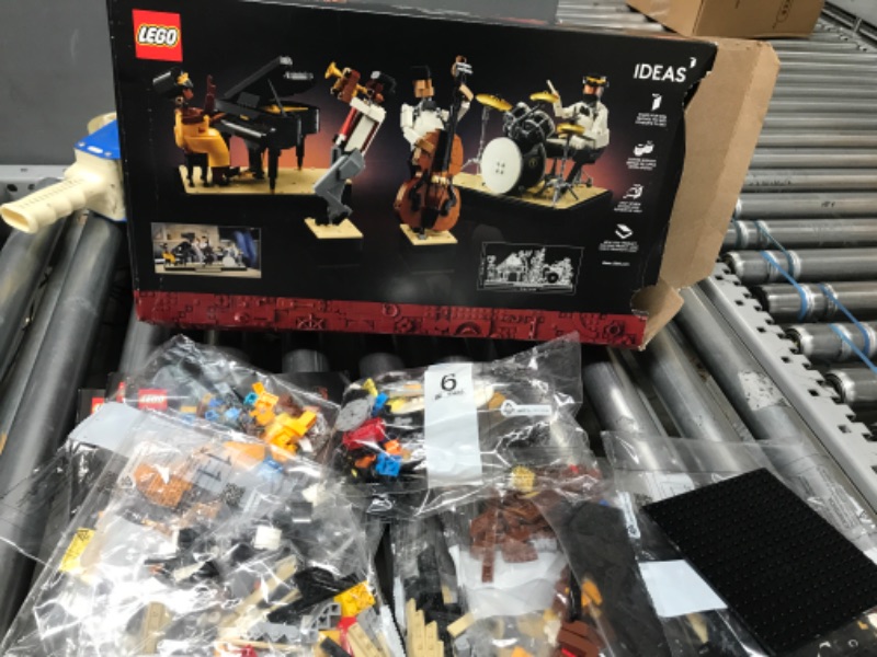 Photo 2 of **NONREFUNDABLE**FOR PARTS OR REPAIR**SEE NOTES**
LEGO Ideas Jazz Quartet 21334, Set for Adults, Gift for Music Lovers with Band Figures and 4 Instruments: Piano, Double Bass, Trumpet & a Drum Kit Standard Packaging