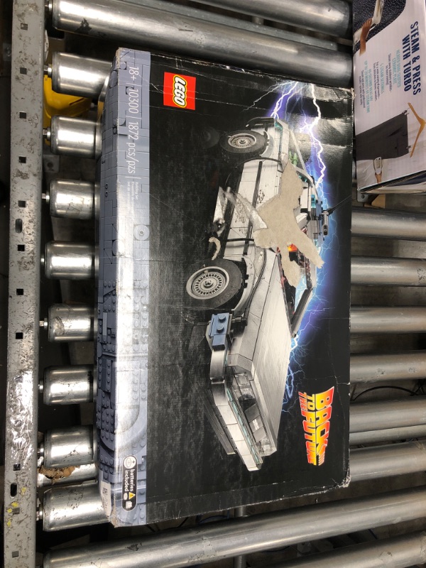 Photo 2 of **NOTES** LEGO Back to the Future Time Machine 10300 Building Set