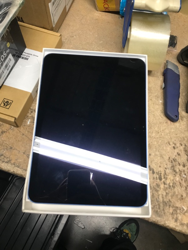 Photo 4 of Apple iPad (10th Generation): with A14 Bionic chip, 10.9-inch Liquid Retina Display, 256GB, Wi-Fi 6, 12MP front/12MP Back Camera, Touch ID, All-Day Battery Life – Blue WiFi 256GB Blue