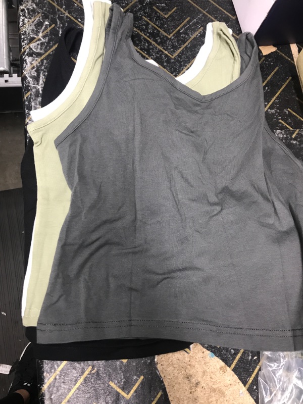 Photo 1 of 4 Pack Women's Crop Top Tanks Med