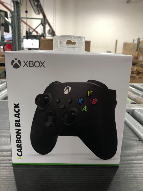 Photo 3 of Xbox Series X|S Wireless Controller