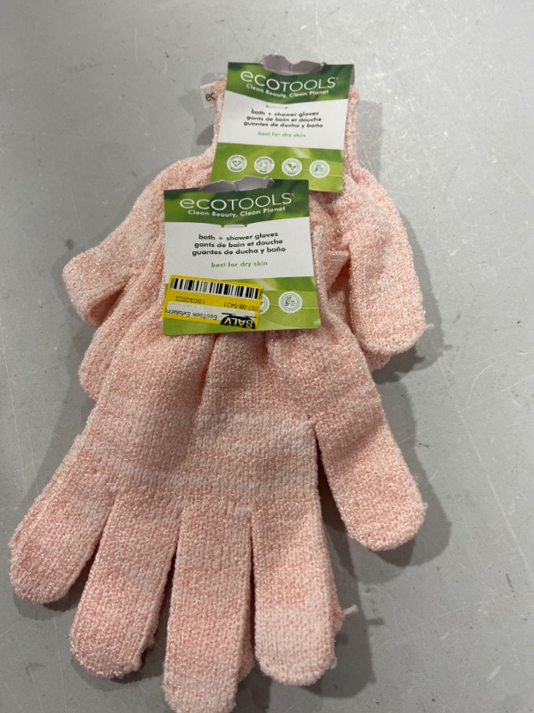 Photo 2 of EcoTools Exfoliating Shower Gloves - Pink
PACK OF 2 