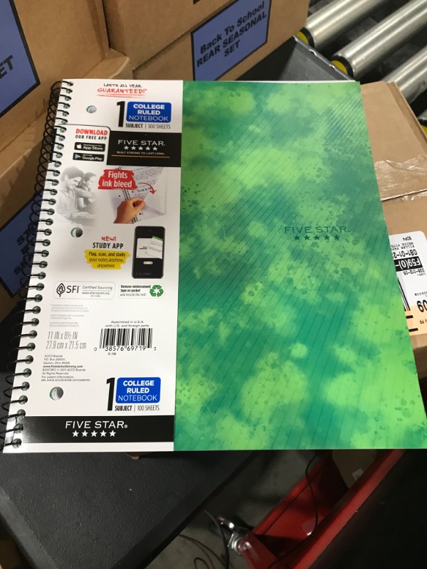 Photo 2 of 12 of the Five Star 1 Subject College Ruled Spiral Notebook Green

