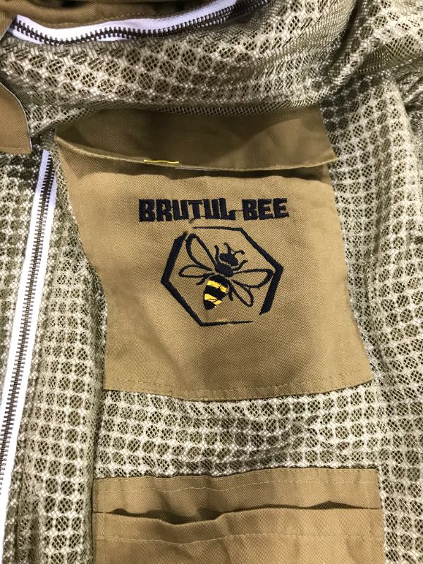 Photo 3 of Brutul Bee 3 Layer Beekeeping Ventilated Jacket Fully Protection Beekeepers Ultralight Ventilated Beekeeping Jacket with Fencing Veil and Round Veil (XL, Khaki)