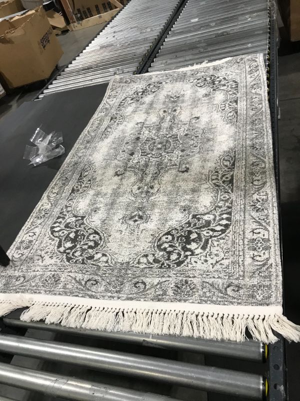 Photo 1 of 5' x 3' AREA RUG