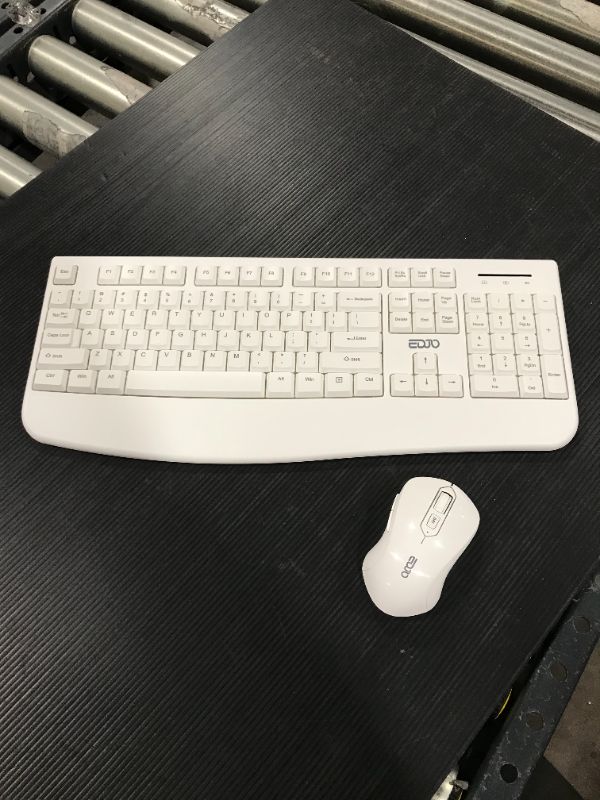 Photo 2 of Wireless Keyboard, EDJO 2.4G Ergonomic Full Size Wireless Computer Keyboard with Wrist Rest for Windows, Mac OS Desktop/Laptop/PC?White?