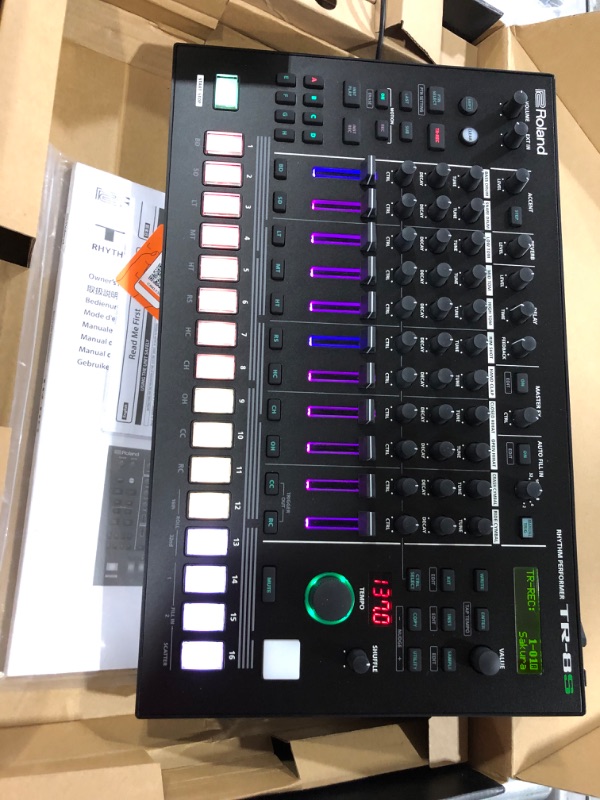 Photo 2 of Roland TR-8S Rhythm Performer
