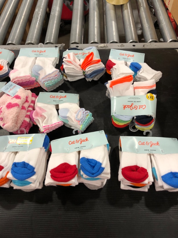 Photo 2 of Box slot kids socks and shoes 