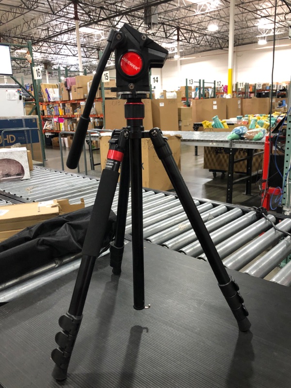 Photo 3 of Neewer 2-in-1 Aluminum Tripod with Removable Monopod Leg and Fluid Tripod Head