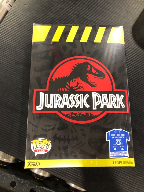 Photo 1 of 4 OF THE Funko! Jurassic Park Pop T-shirt XL
