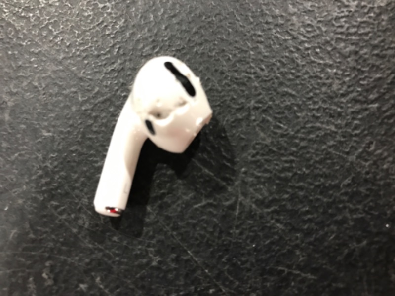 Photo 5 of Apple AirPods Pro True Wireless Bluetooth Headphones with MagSafe

