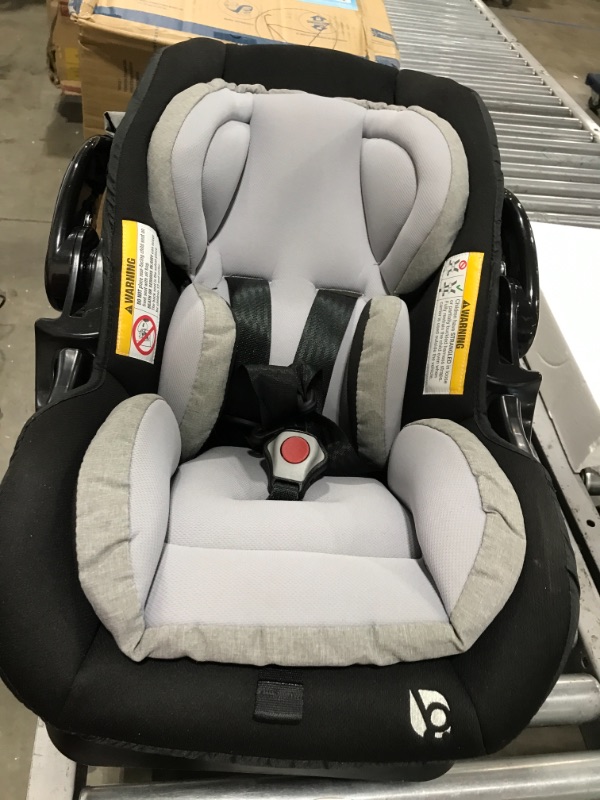 Photo 2 of Graco SnugRide Snugfit 35 DLX Infant Car Seat Featuring Safety Surround - Jacks