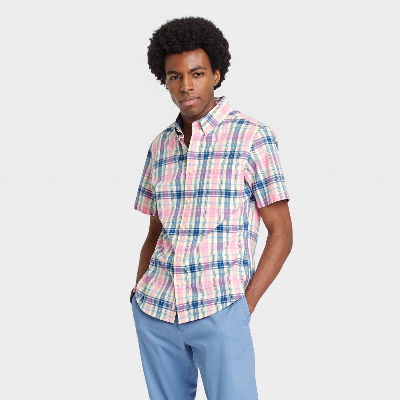 Photo 1 of En's Plaid Sli Fit Short Sleeve Button-Down Shirt - Goodfellow & Co™
