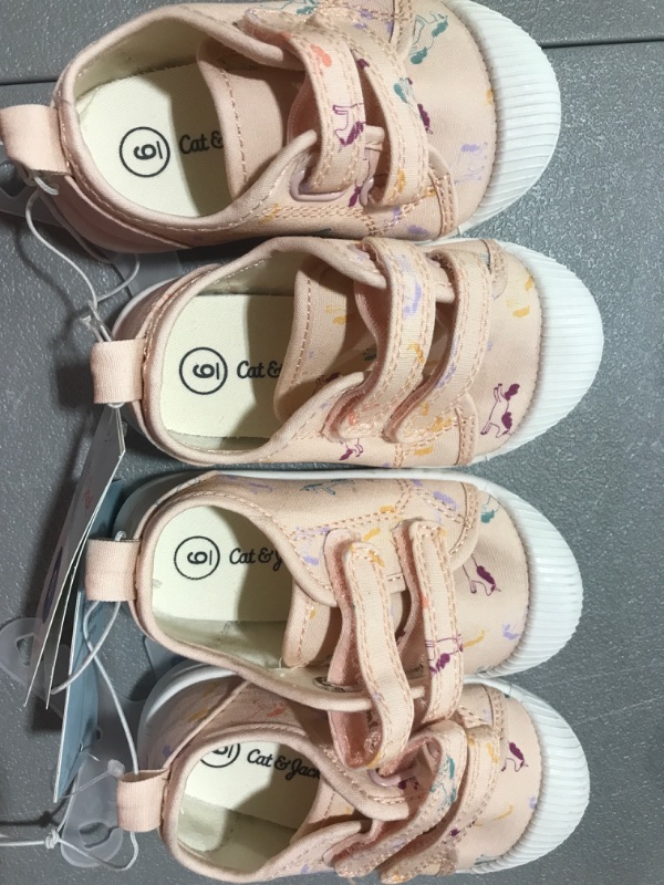 Photo 2 of  2 PACK Toddler Parker Sneakers - Cat & Jack Pink Mult SIZE  6 
